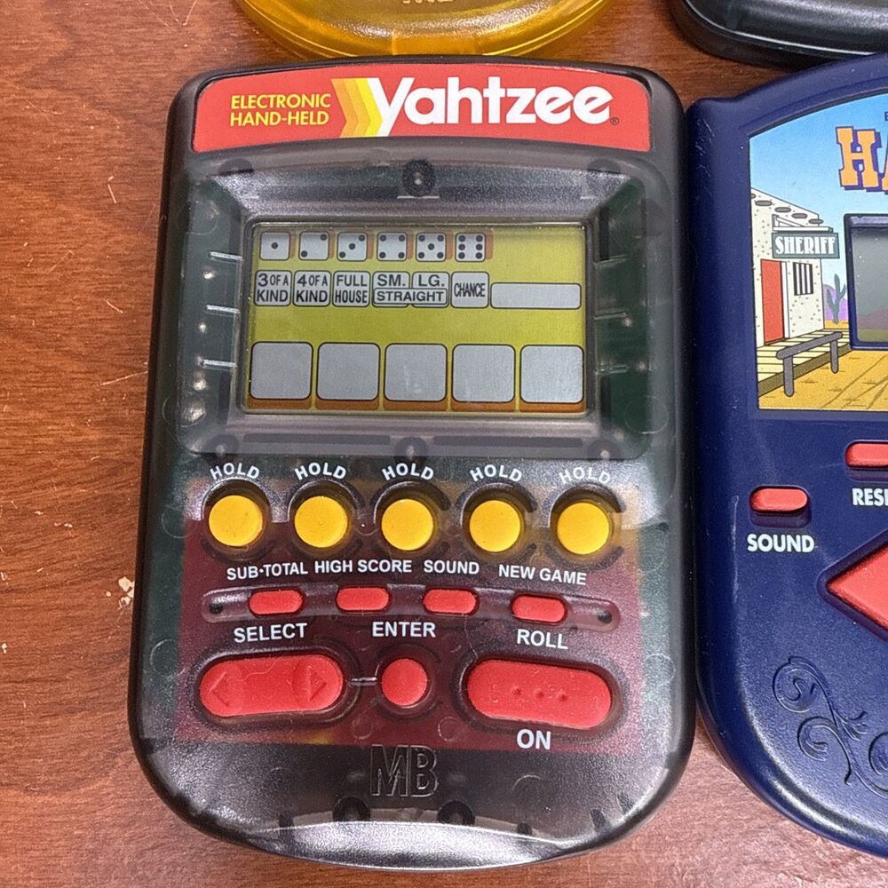 Lot of 4 Vintage Milton Bradley Handheld Electronic Games Yahtzee Hangman Tested - Picture 7 of 10